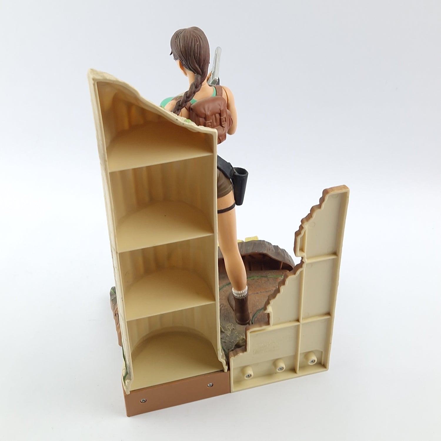 Tomb Raider in Jungle Outfit Figure / Action Figure Playmates - Lara Croft Diorama