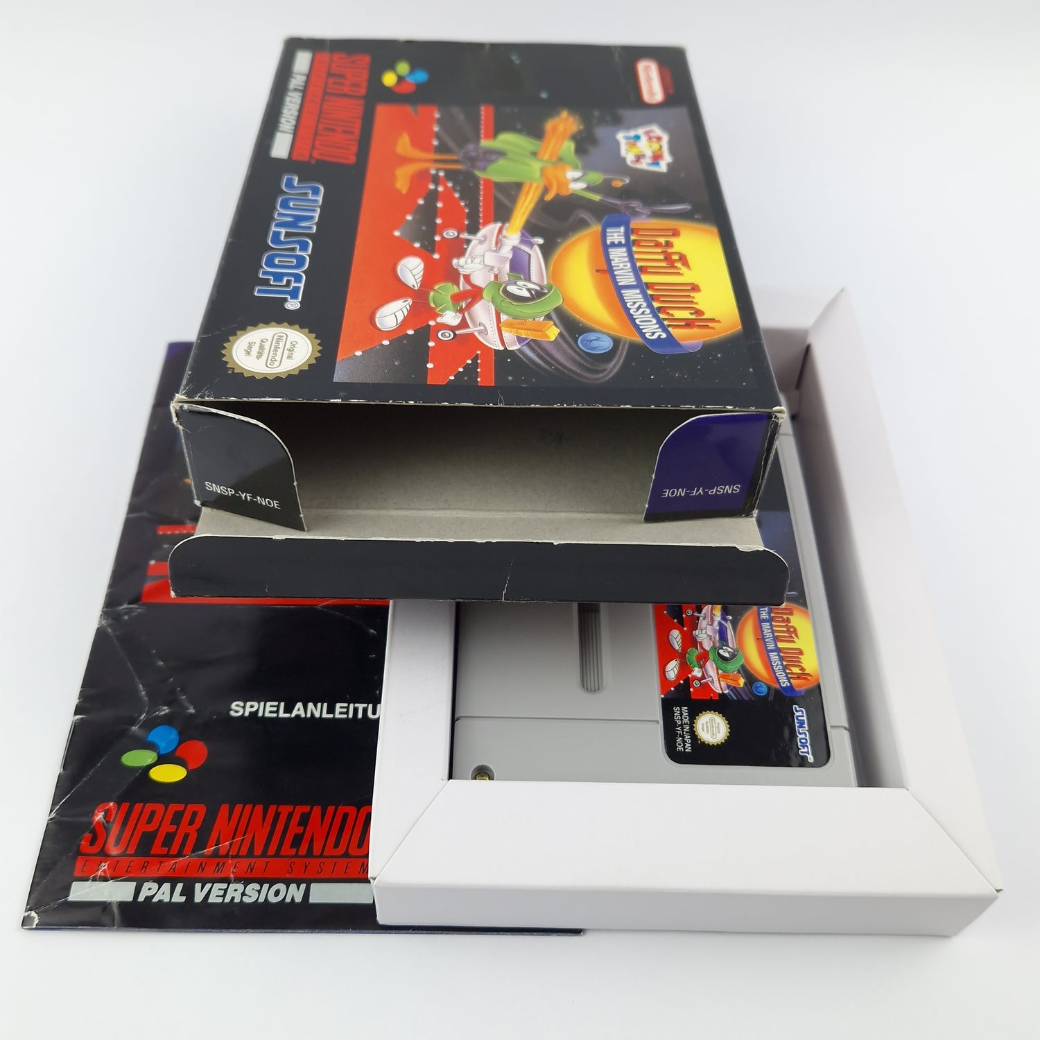 Super Nintendo Game: Daffy Duck The Marvin Missions - SNES OVP PAL NOE