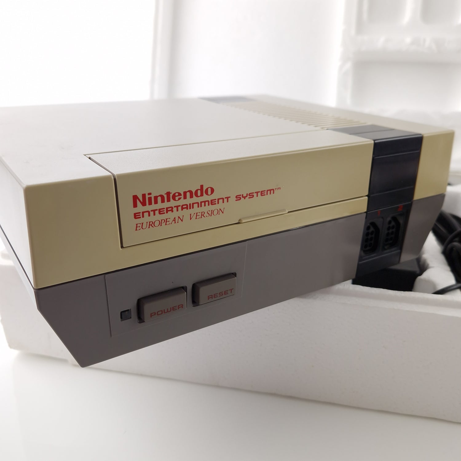 Nintendo NES Konsole : Super Set 4 Players Bundle OVP PAL Console unvollständig