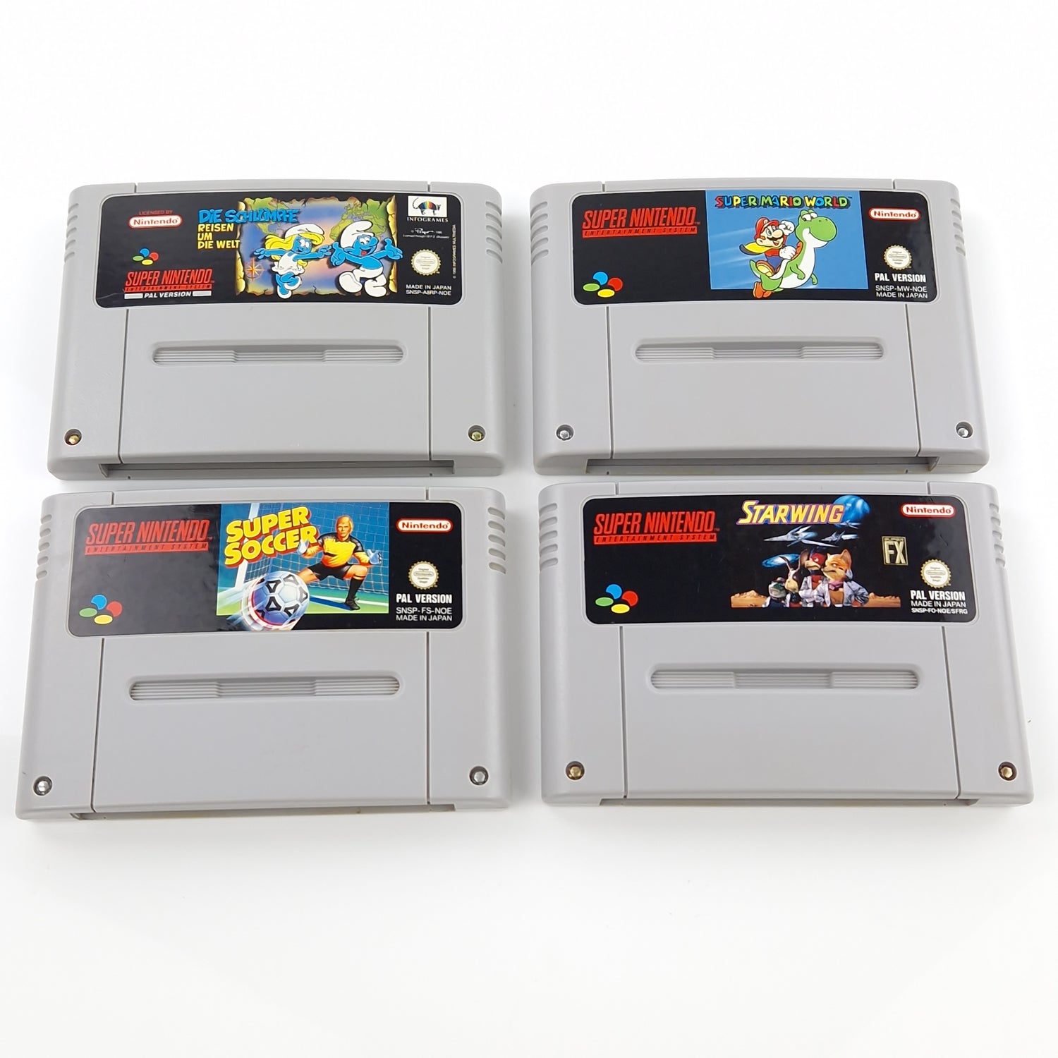 Super Nintendo Konsole mit Controller, Anschlusskabel & 4 Spiele Module SNES