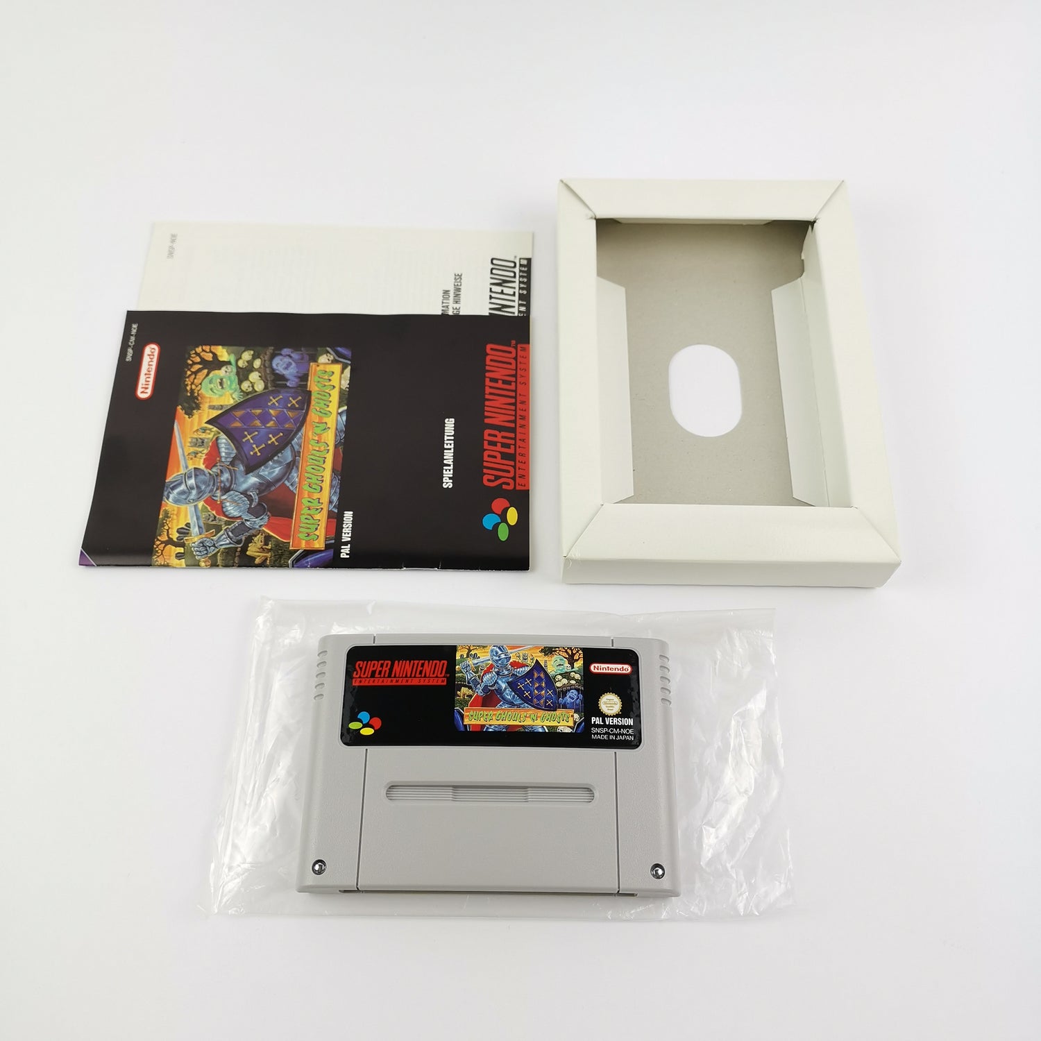 Super Nintendo game: Super Ghouls'N Ghosts - original packaging & instructions SNES cartridge